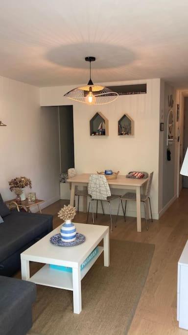 Cosy, Vue Sur Parc, 3 Mins Benoit Appartement *