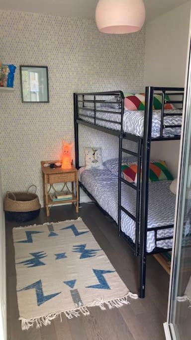 Cosy, Vue Sur Parc, 3 Mins Benoit Appartement